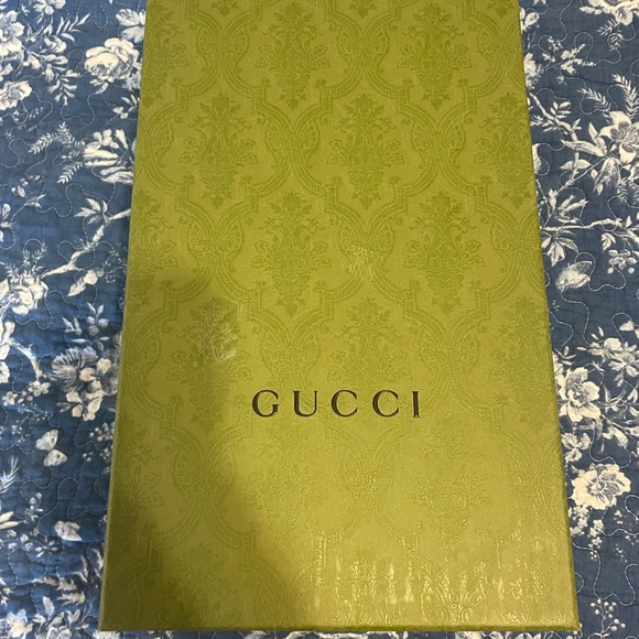 Authentic GUCCI Women's Lug Sole Horsebit Loafers Black Leather Gold hardware - Picture 12 of 14